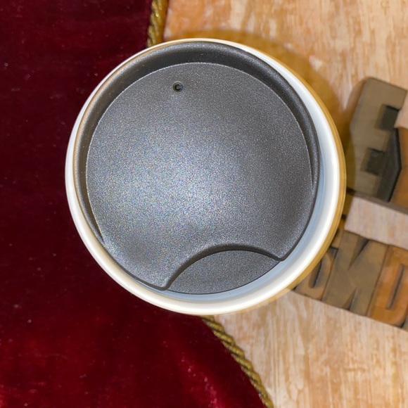 🆕☕️🧜♀️STARBUCKS 12 oz. 2021 “🧜♀️” Logo Ceramic Cup with Swivel Lid - Picture 8 of 8